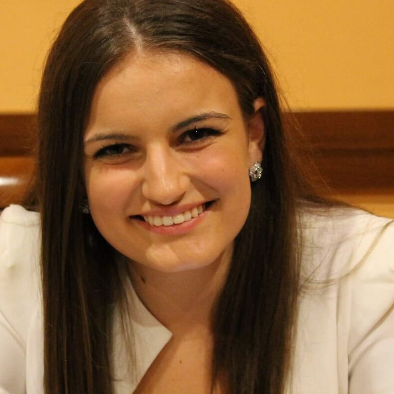 Д-р Виктория Драгиева